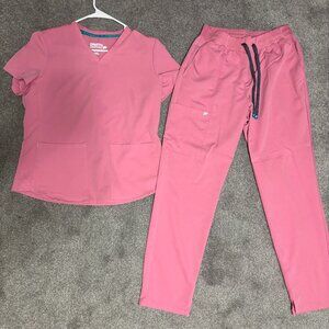 fabletics matching scrub set